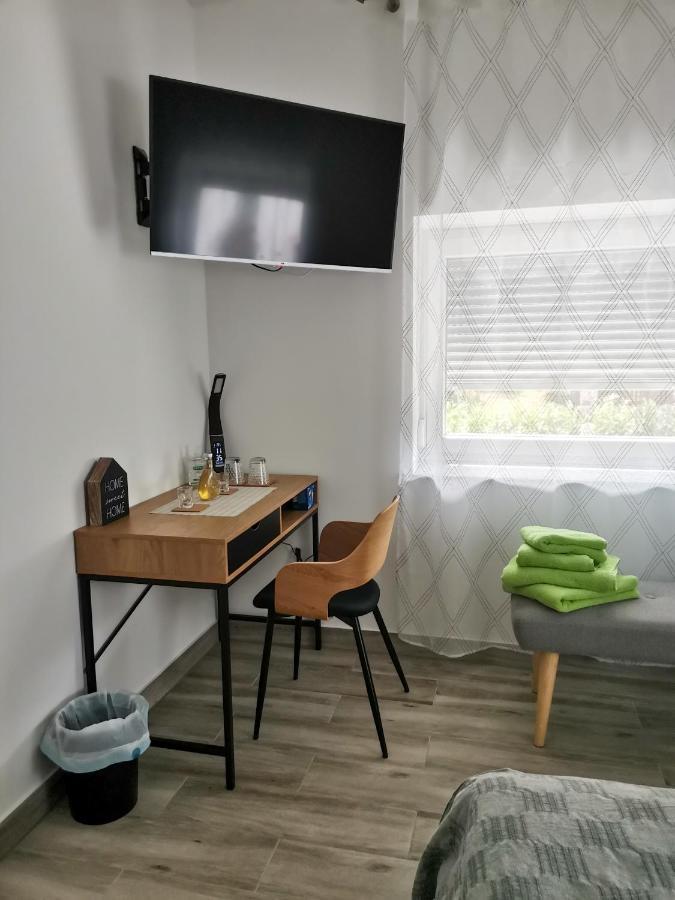 Hostel Postaja 卢瑟 外观 照片